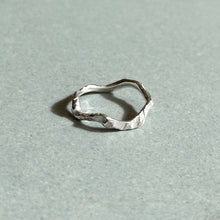 Load image into Gallery viewer, Fagus Ring - Silver